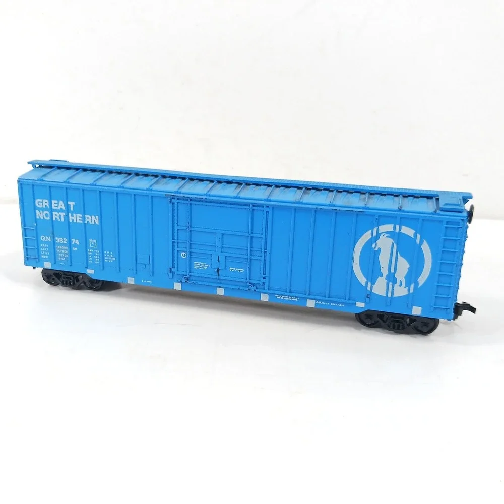 Athearn HO Scale Great Northern 50 Ft Outside Braced Box Car Blue GN 38274 1339